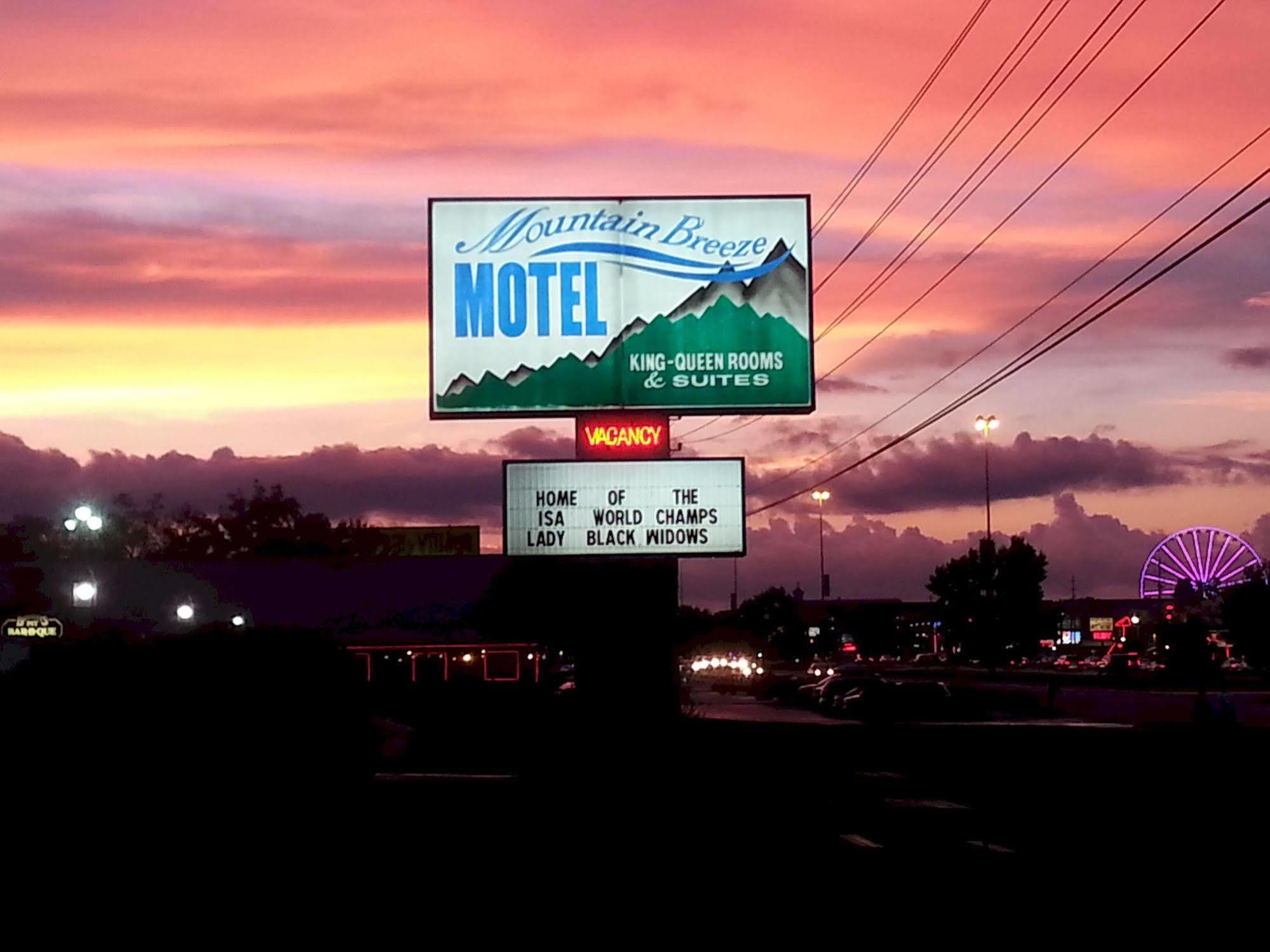 פיג'ן פורג' Mountain Breeze Motel מראה חיצוני תמונה