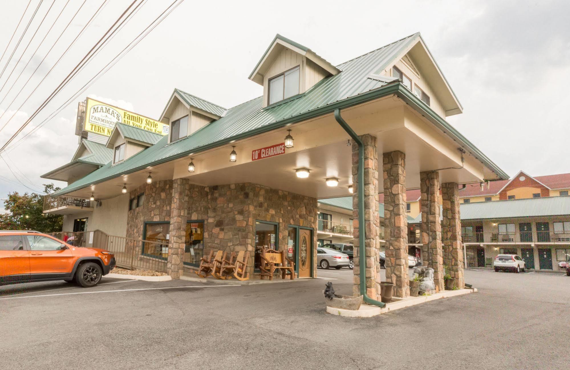 פיג'ן פורג' Mountain Breeze Motel מראה חיצוני תמונה